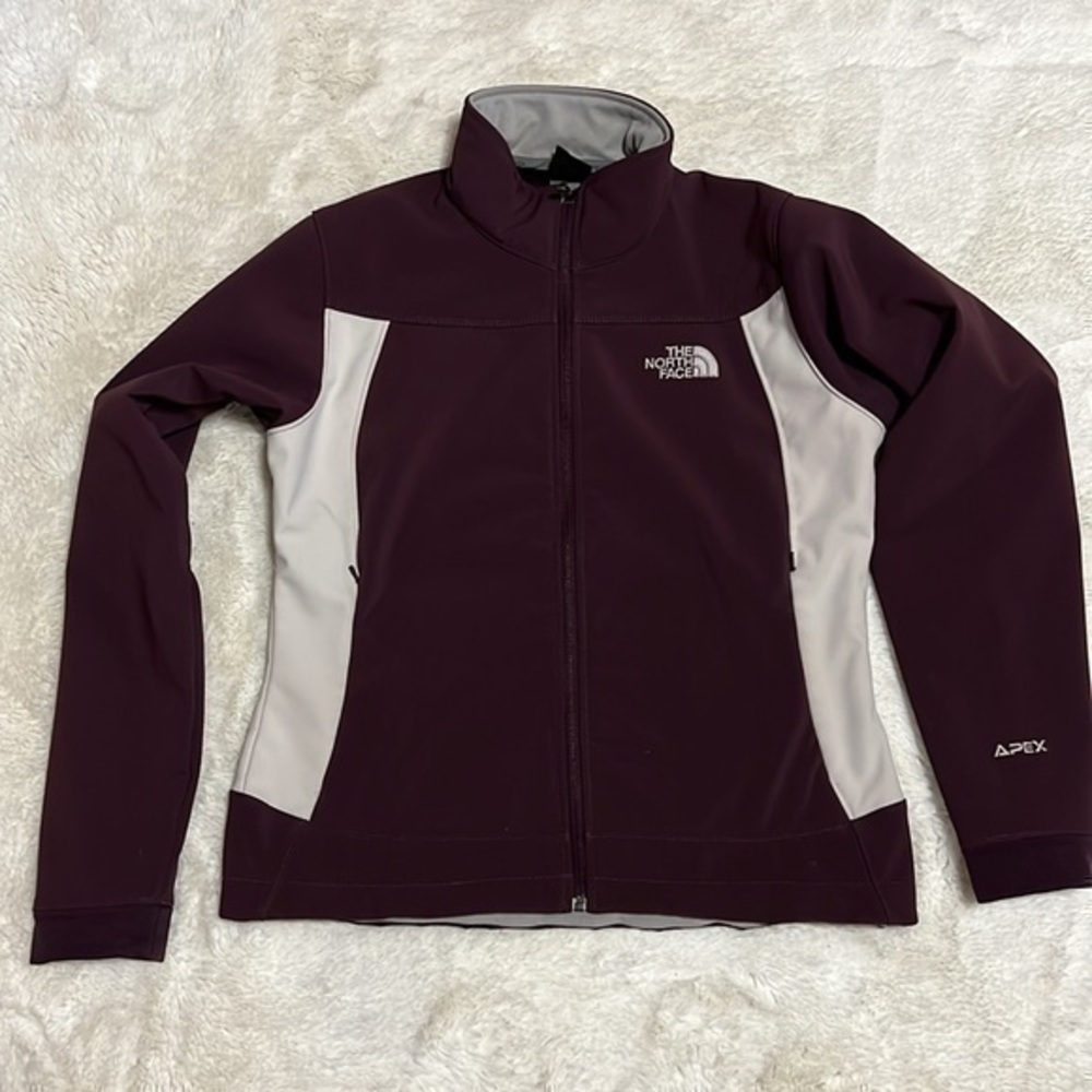 The north face apex women sz small light weight coat fuzzy lining weatherproof